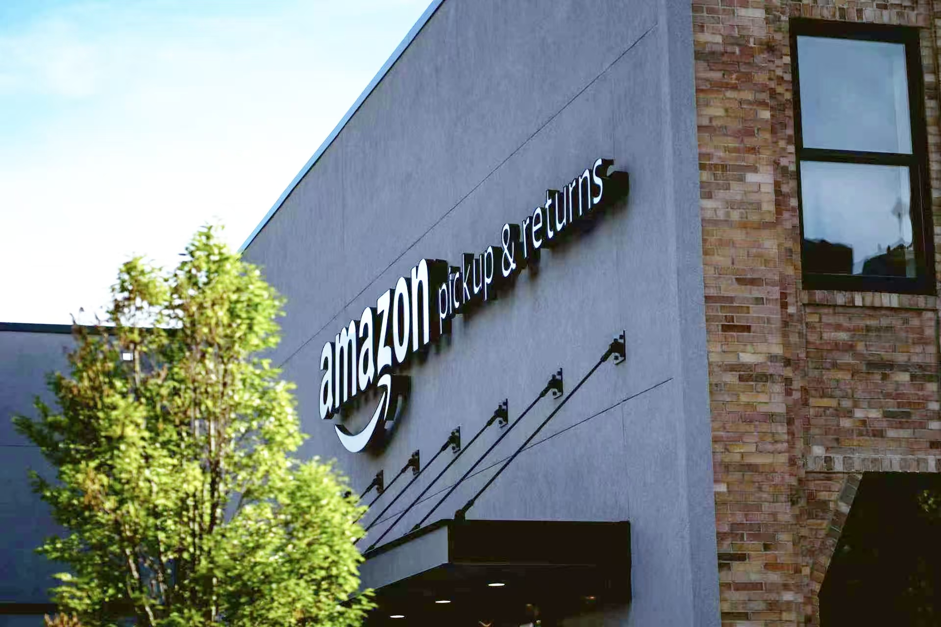 amazon-food-bank-delivery-2028 amazon-food-bank-delivery-2028