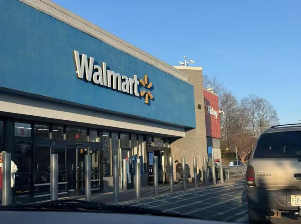 walmart-stadium-goods-sneaker-partnership-2025 walmart-stadium-goods-sneaker-partnership-2025