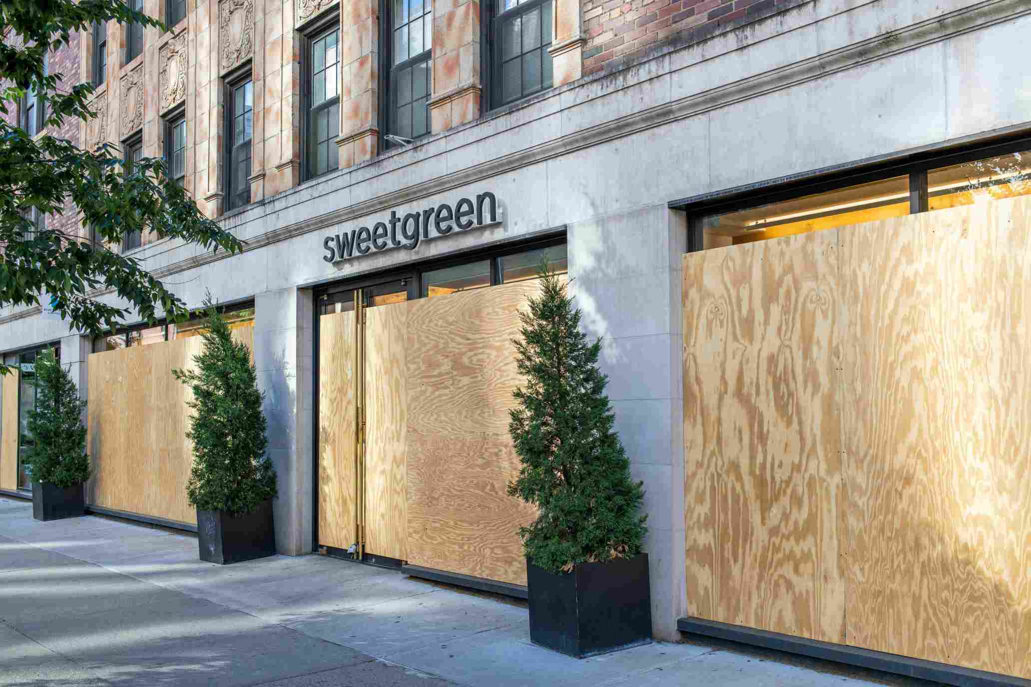 sweetgreen-infinite-kitchen-drive-thru sweetgreen-infinite-kitchen-drive-thru