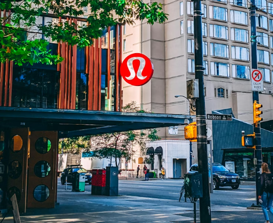lululemon-retail-store lululemon-retail-store