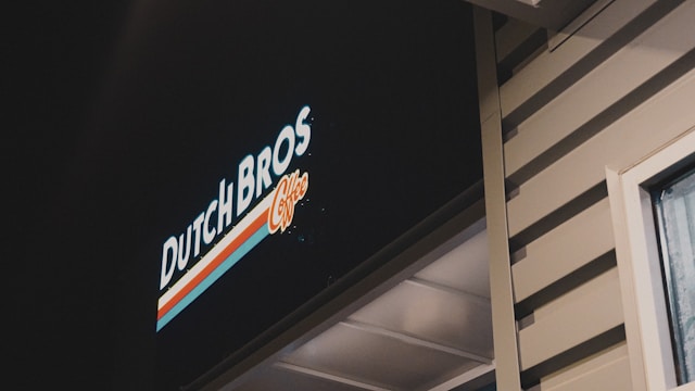 dutch-bros-first-los-angeles-store-exterior