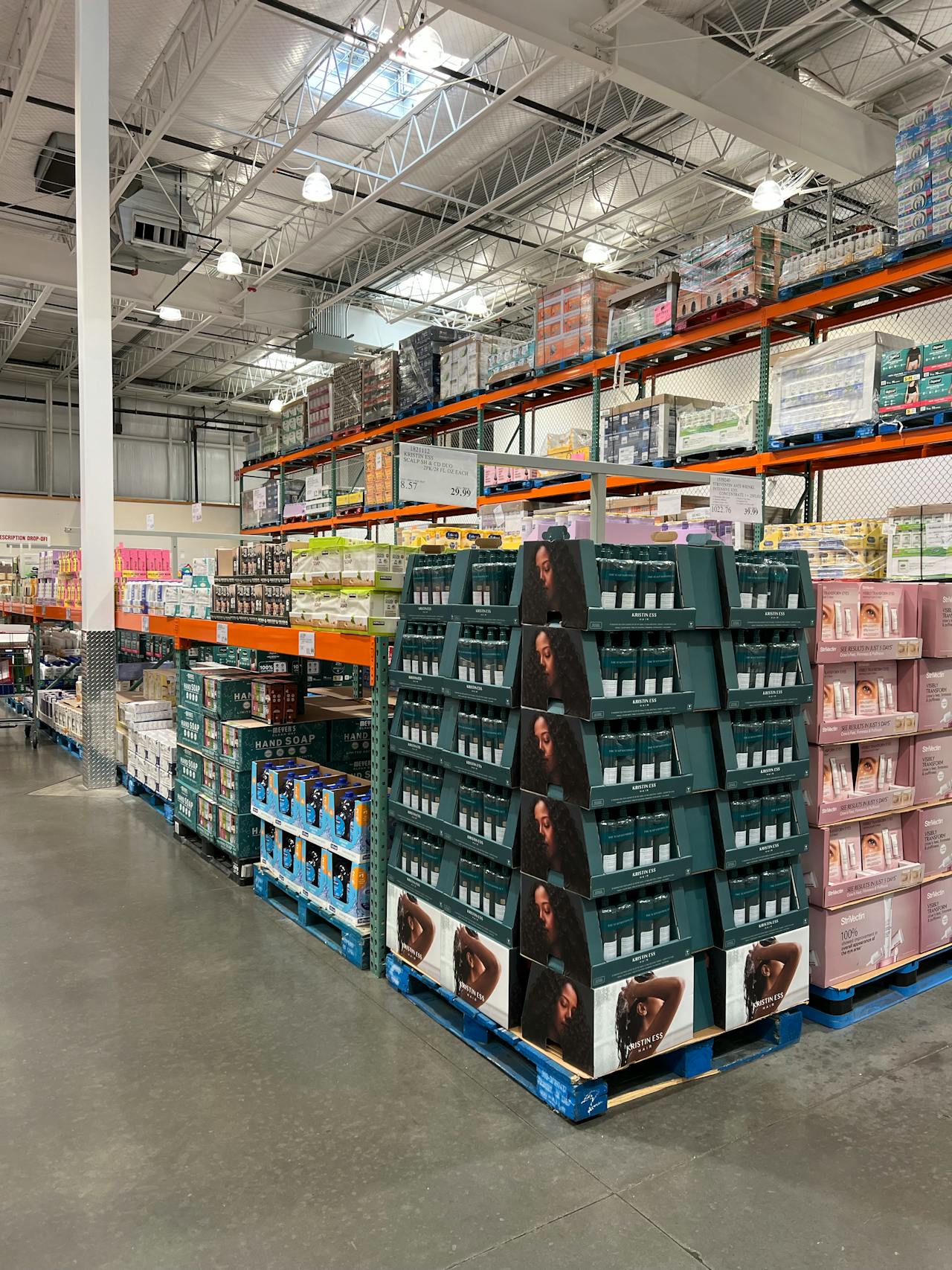 backroom-organization backroom-organization