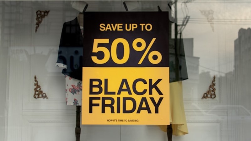 Black Friday 2025 Store Traffic Winners Signal Shifting Consumer Priorities