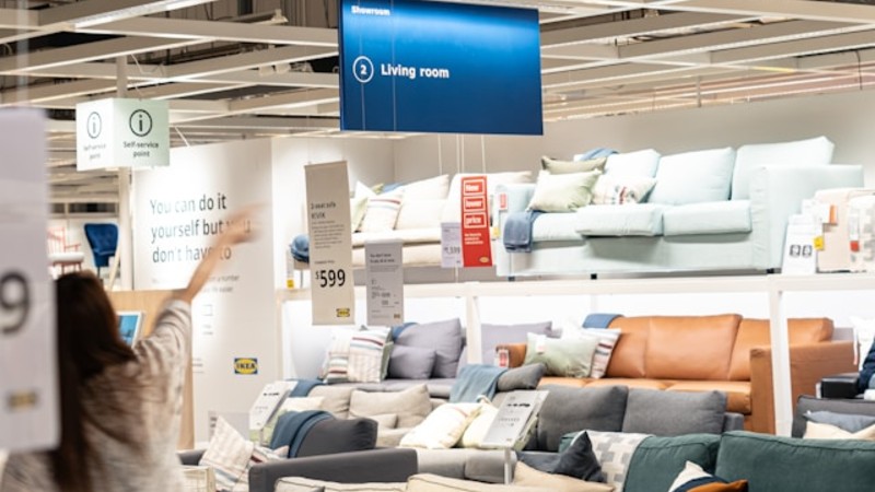 White House Delays Furniture Tariff Hike, Extending 25% Rate Amid Trade Talks