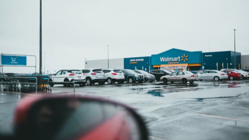 Walmart Marketplace Enters Musical Instruments, Taking Aim at Guitar Center and Sweetwater