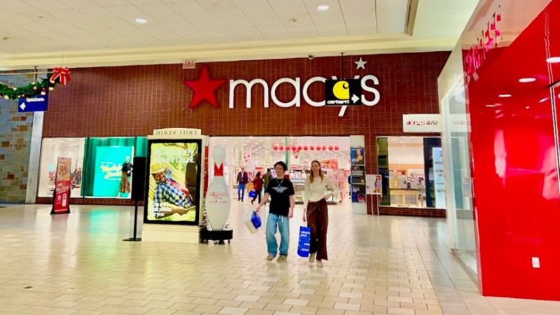 Macy's Bets on AI Discovery—and Early Results Suggest a Retail Shift